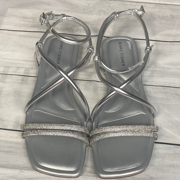 Marc Fisher Silver Rhinestone Strappy Sandals Sz 8M NWOT - Picture 3 of 10